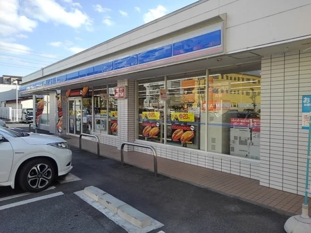 ローソン久留米長門石三丁目店まで720m