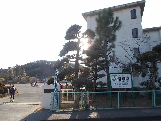 堀之内小学校まで650m