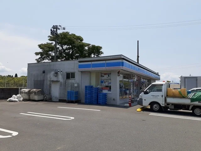 ローソン溝辺インターまで1100m