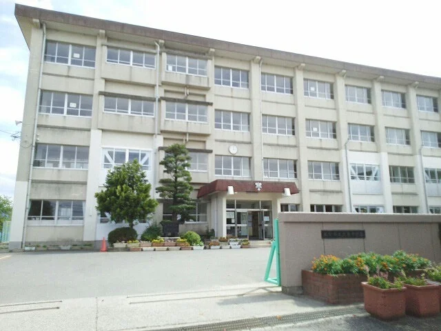 大東中学校まで1400m