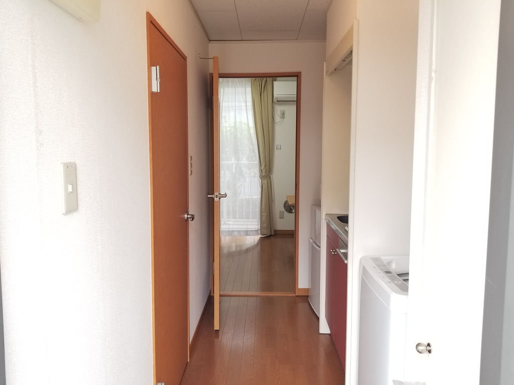 同タイプ部屋の写真となり設備等は現況と異なる場合があります
