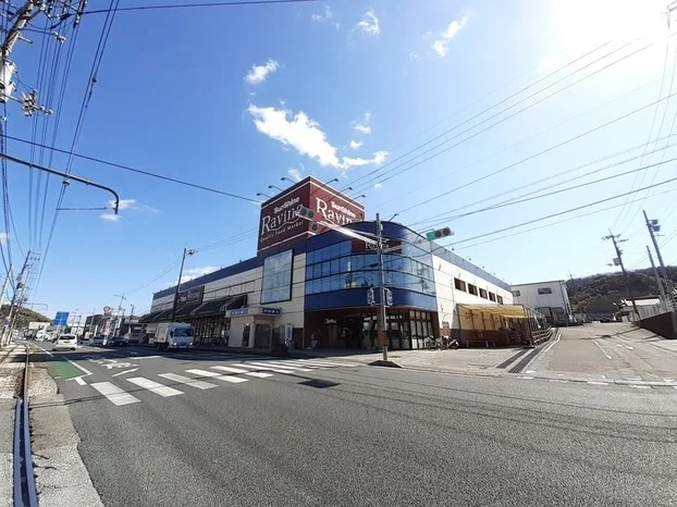 サンシャイン ラヴィーナ店まで850m