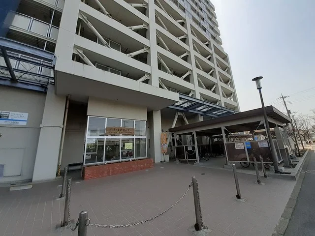 六木住区センターまで270m