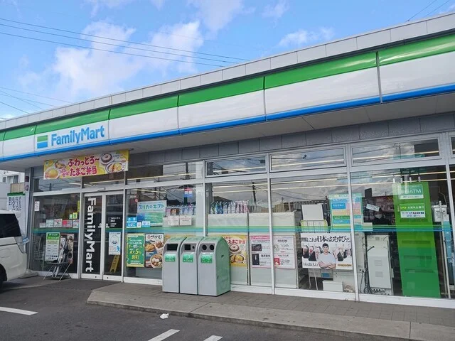 ファミリーマートまで500m