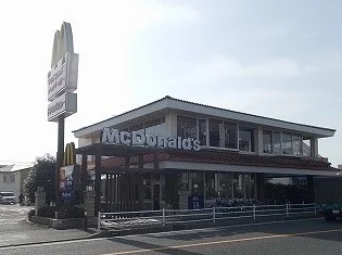 マクドナルドまで240m