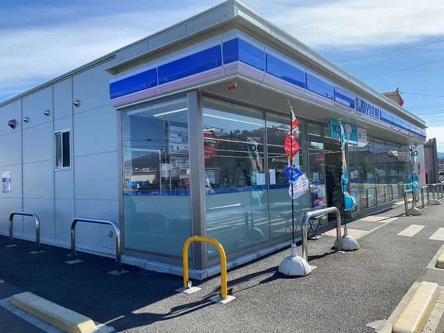 ローソン上田長瀬店まで450m