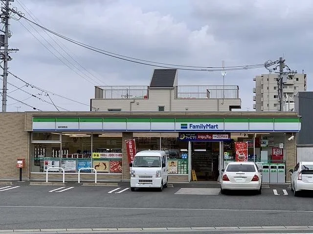 ファリミーマート袋井栄町店まで850m
