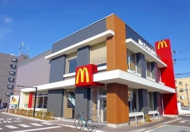 マクドナルドまで350m