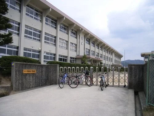 川上小学校まで400m