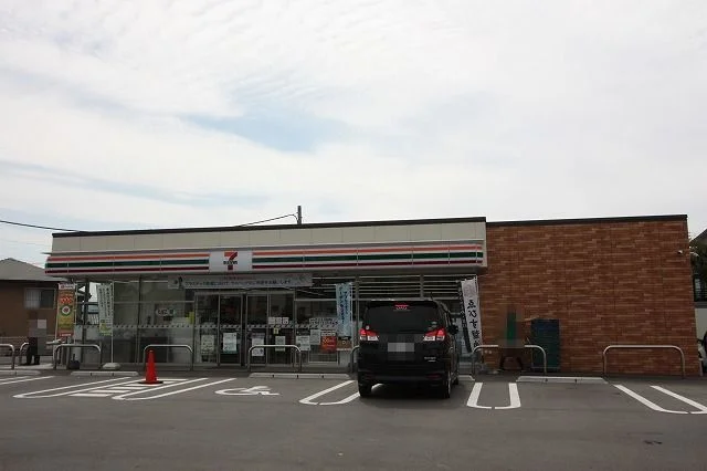 セブンイレブン大城1丁目店まで400m