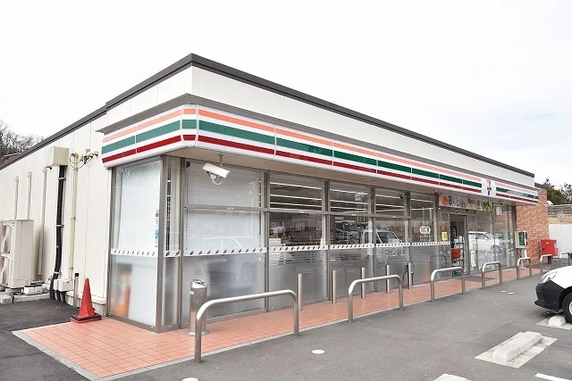 セブンイレブン石川長久保店まで300m