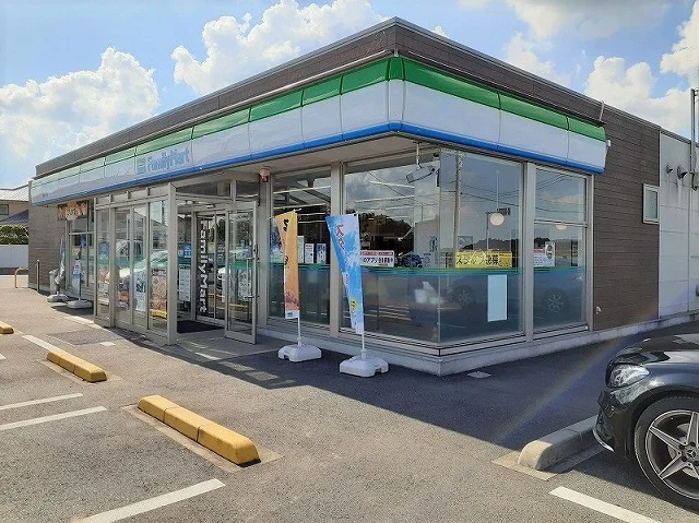ファミリーマート 香取小見川店まで450m