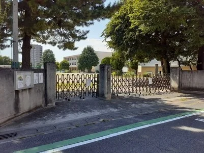 前橋市立若宮小学校まで350m
