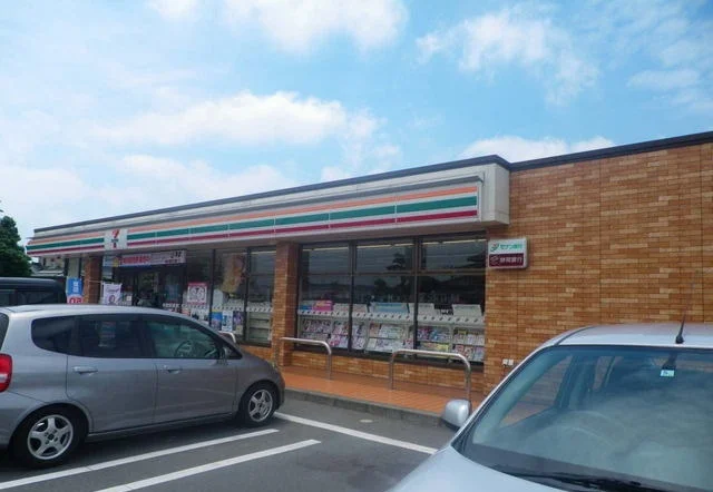 セブンイレブン裾野二ツ屋店まで800m