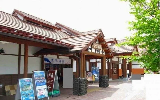 河口湖駅まで1900m