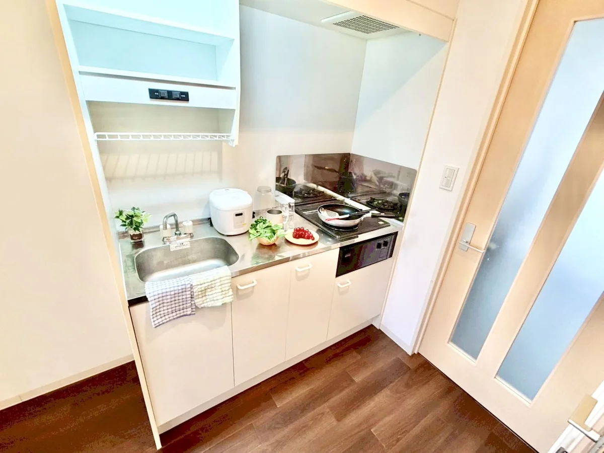 ※撮影用の観察植物・食器調理器具・雑貨類等はございません。※写真は現況優先