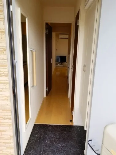 玄関より