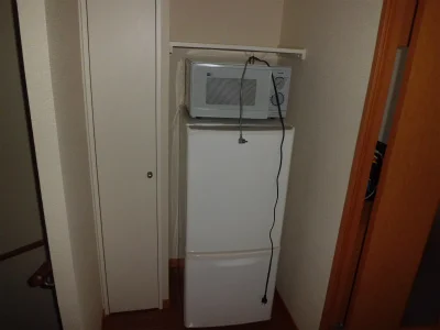 冷蔵庫と電子レンジ。