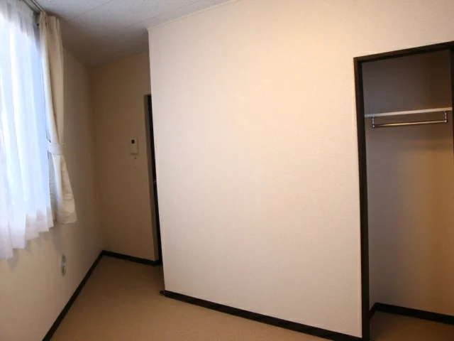 お部屋の形状に関しましては現況優先とします。