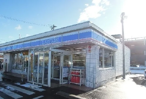 ローソンまで900m