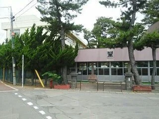 象潟小学校まで950m