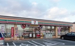 セブンイレブン 州水沢町屋敷店まで950m