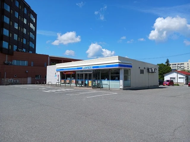 ローソン　下北駅前店まで850m