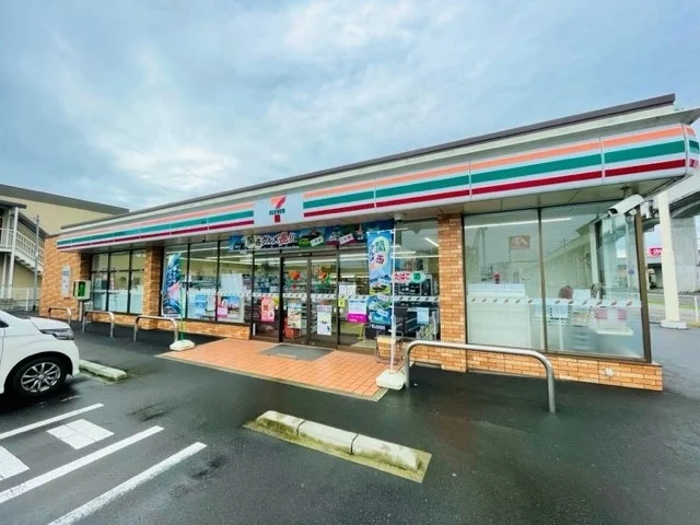 セブンイレブン名取美田園店まで900m