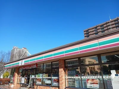 セブンイレブンまで400m