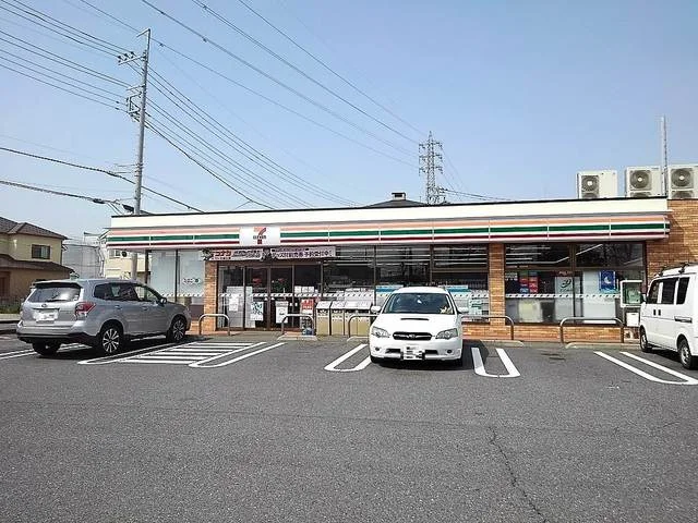 セブンイレブン草加手代町店まで550m