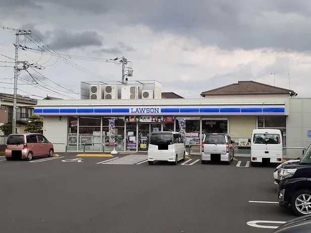 ローソン船橋二和東五丁目店まで200m