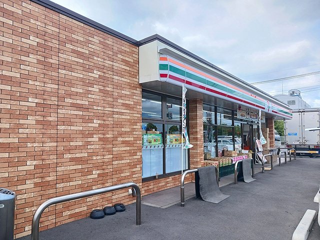 セブンイレブン高林バイパス店まで621m