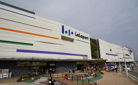 ららぽーと富士見まで250m