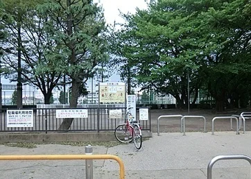 北朝霞公園まで1400m