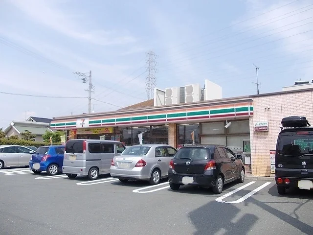 セブンイレブン磐田富士見台店まで500m