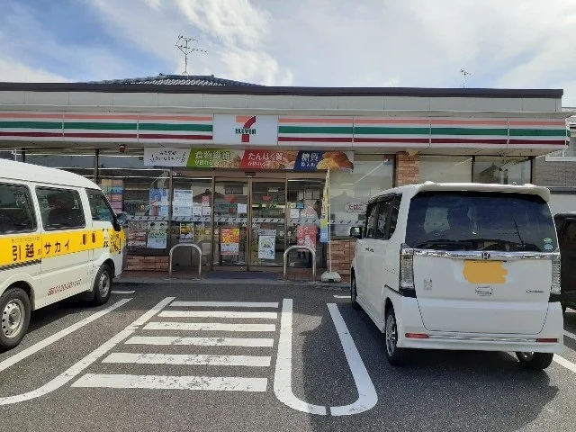 セブンイレブン　上木戸４丁目店まで650m