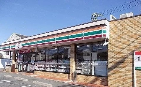 セブンイレブンまで850m