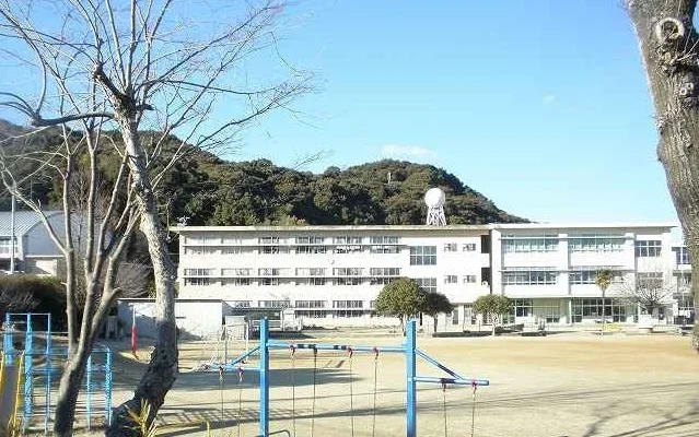 御油小学校まで350m