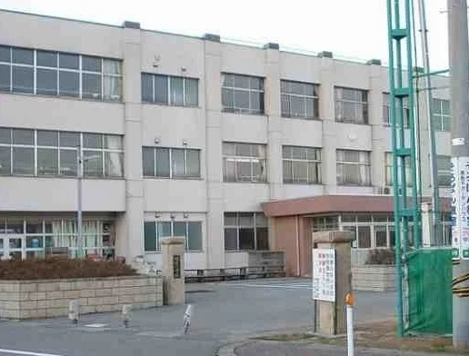蝶屋小学校まで900m