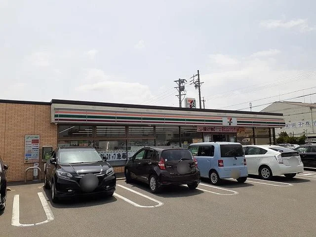 セブンイレブン　大地町南店まで240m