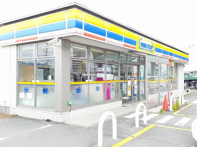ミニストップ　木曽川町門間店まで720m