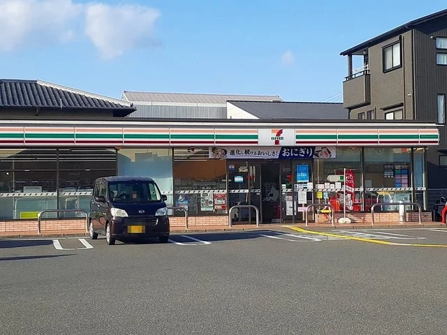 セブンイレブン 下鳥羽東柳長町まで800m