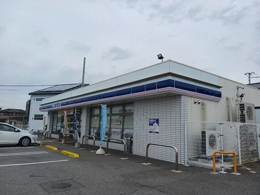 ローソン加古川野口町長砂店まで950m