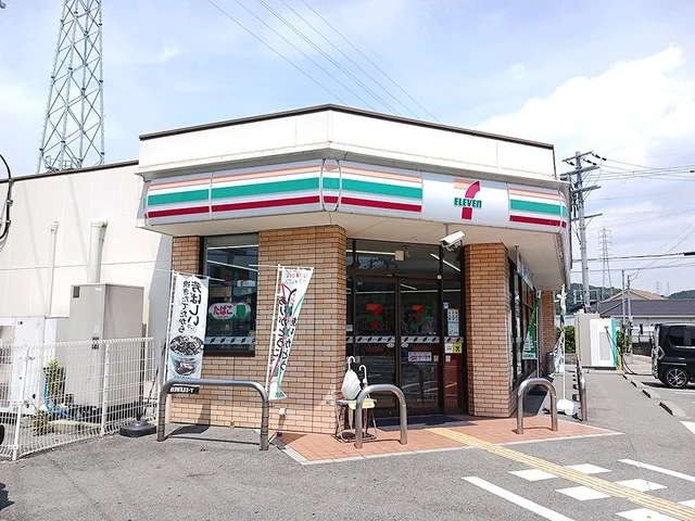セブンイレブンまで800m