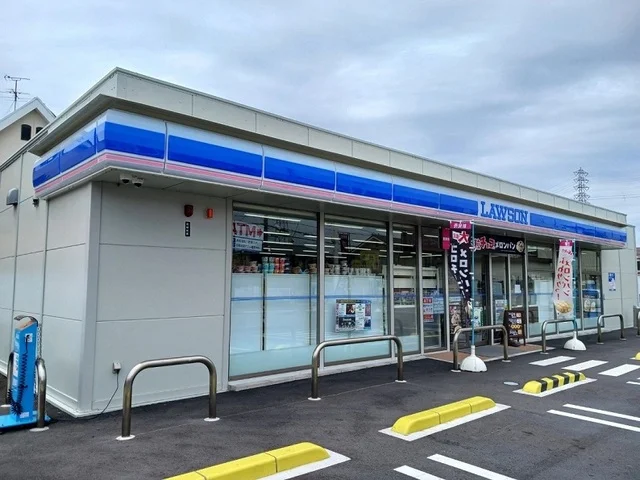 ローソン様まで50m