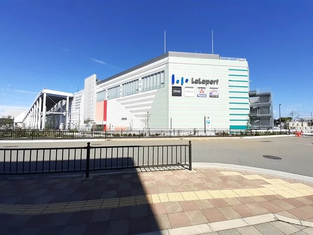 ららぽーと堺まで919m