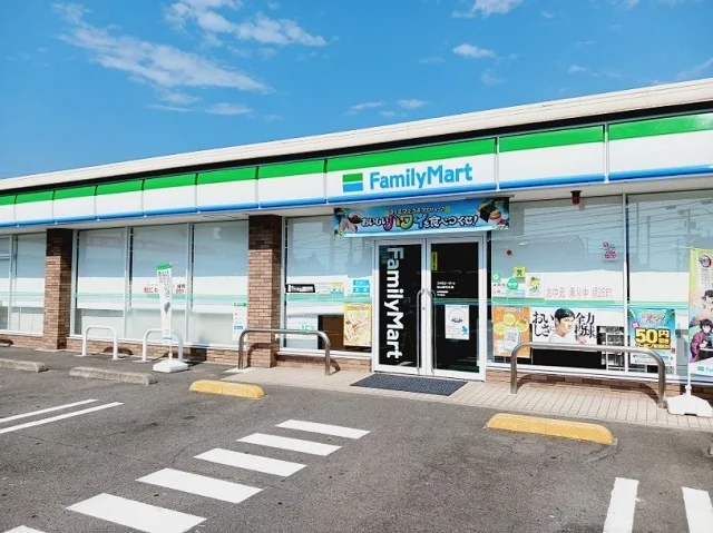 ファミリーマート東石井店様まで79m