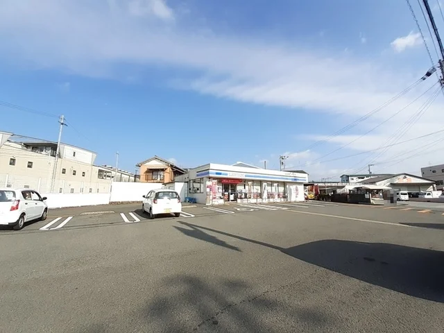 ローソン 高知大津店まで1100m