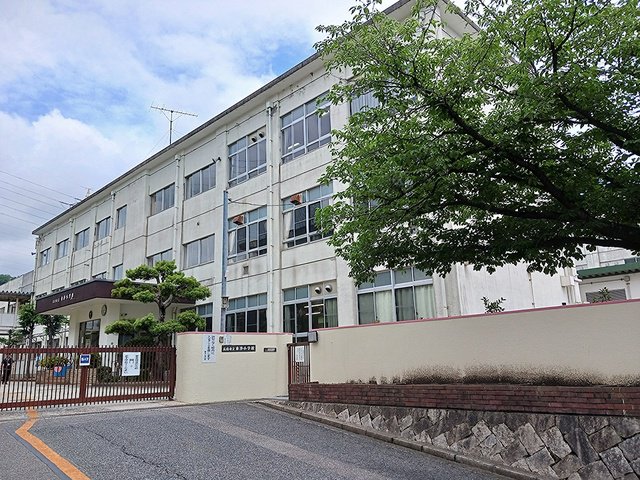 広島市立東浄小学校まで240m