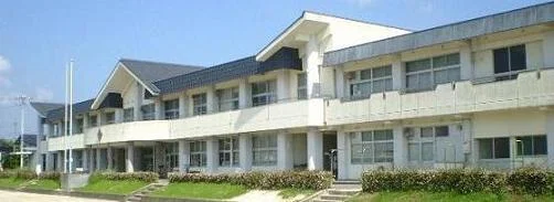 陶小学校まで950m
